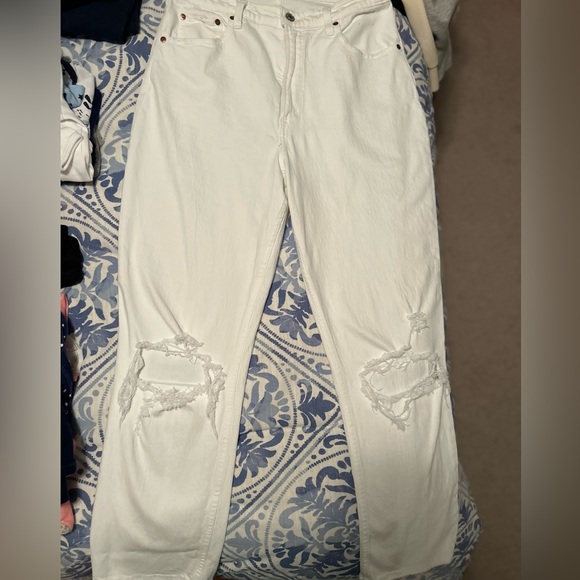 A&F curve love ultra high rise ankle straight jeans ripped white size 31 - Picture 8 of 10